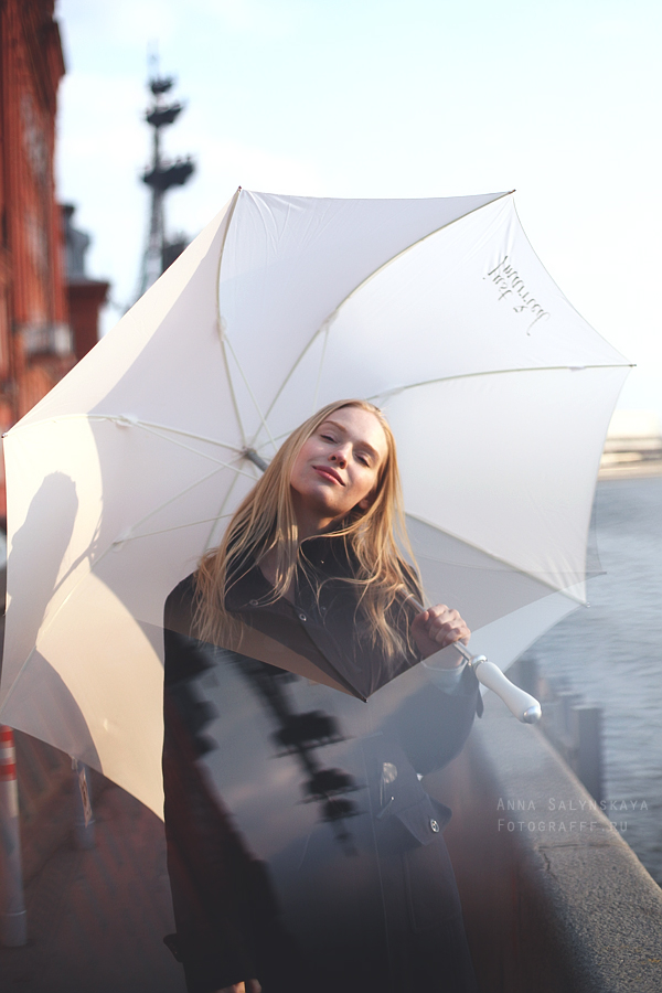 Фотосессия в Москве - Нина и белый зонт